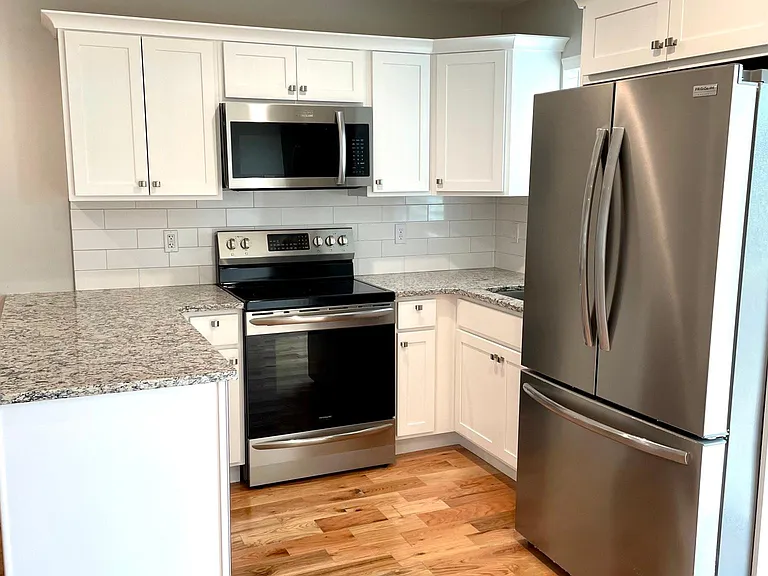 1416 Charleston Ave — Photo 8