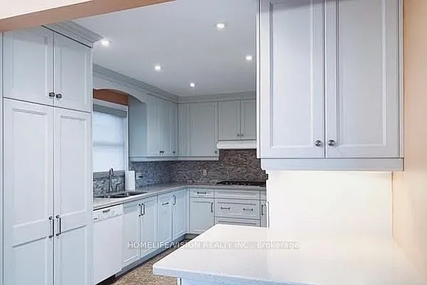 19 Danube Dr #MAIN — Photo 8