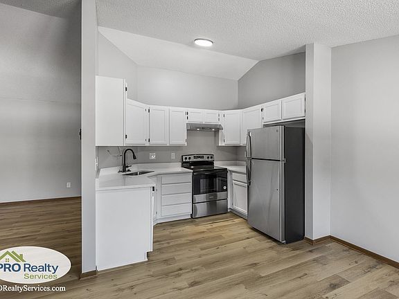 4th image of 1570 Wheelock Ln APT 301