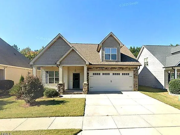 100 Scarlet Bell Dr, Youngsville, NC 27596