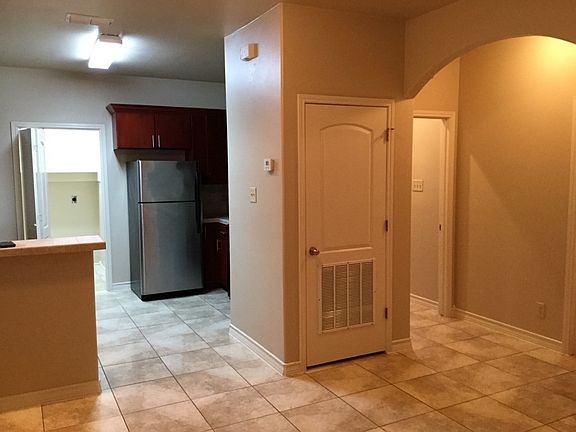 3rd image of 710 Alta Vista Dr #107
