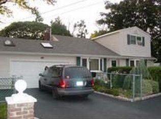 170 Udall Rd, West Islip, NY 11795