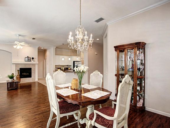 5th image of 9420 Century Oaks Ln