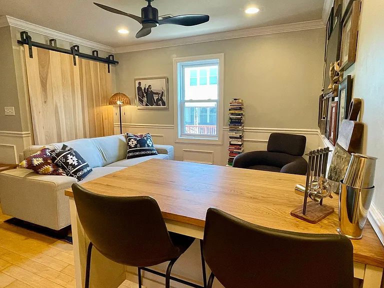 308 18th Pl NE #3 — Photo 1