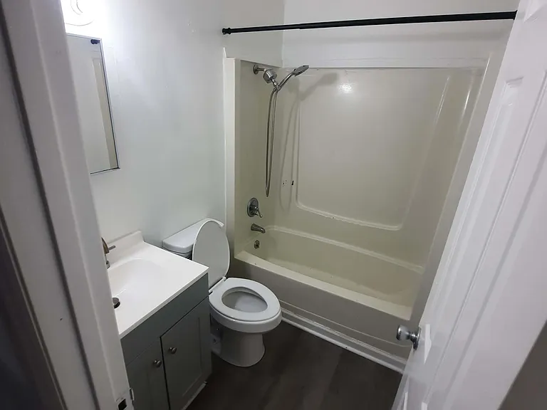 322 Railroad Ave #B — Photo 3