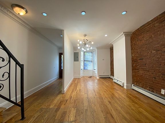 5th image of 117 16th St #1