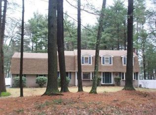 10 Ridge Rd, Foxboro, MA 02035