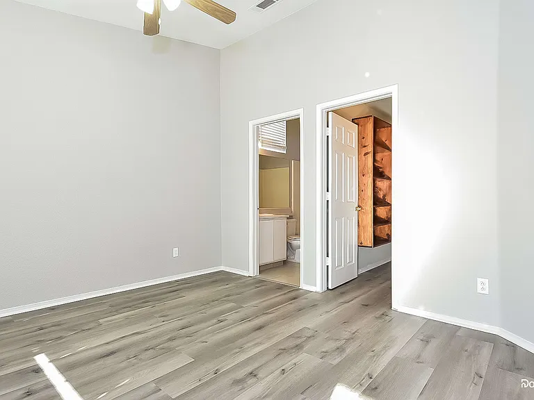 5424 Otter Bay Ct — Photo 8