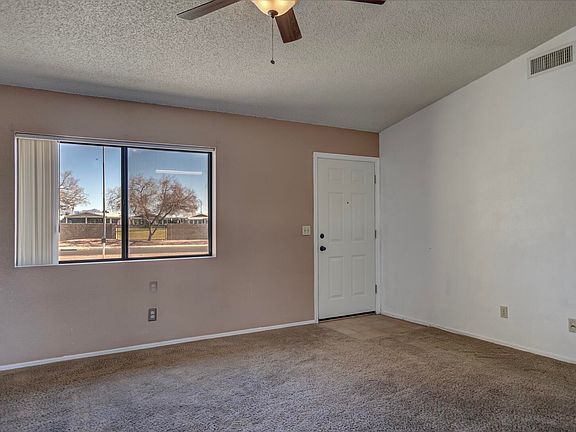 5th image of 464 N Hawes Rd