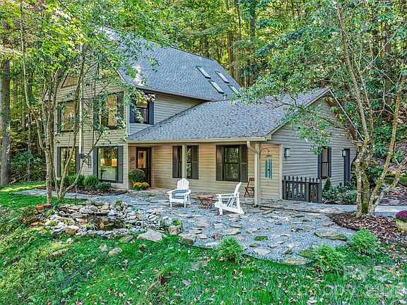 3rd image of 81 Summer Trees Ln