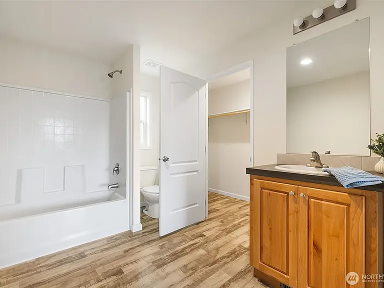 10206 SE Grand View St — Photo 7