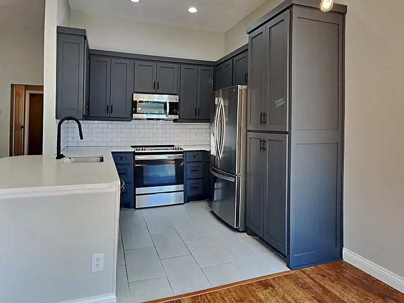 3 bed, 2.0 bath, 1362 sqft, $2,500 — Photo 4