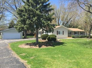 4895 Douglas Rd, Oswego, IL 60543