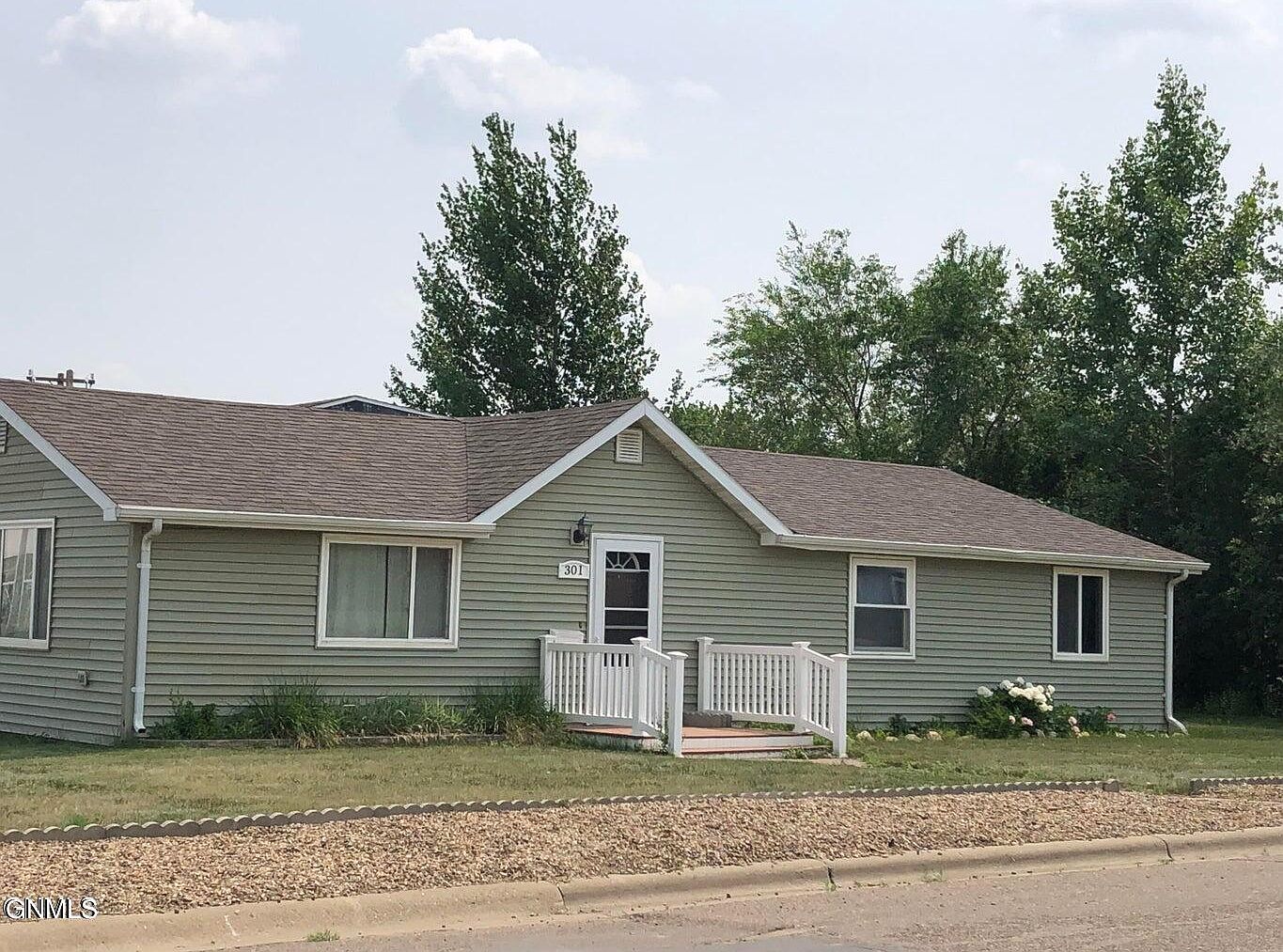 303 Olive St, Plentywood, MT 59254 Zillow