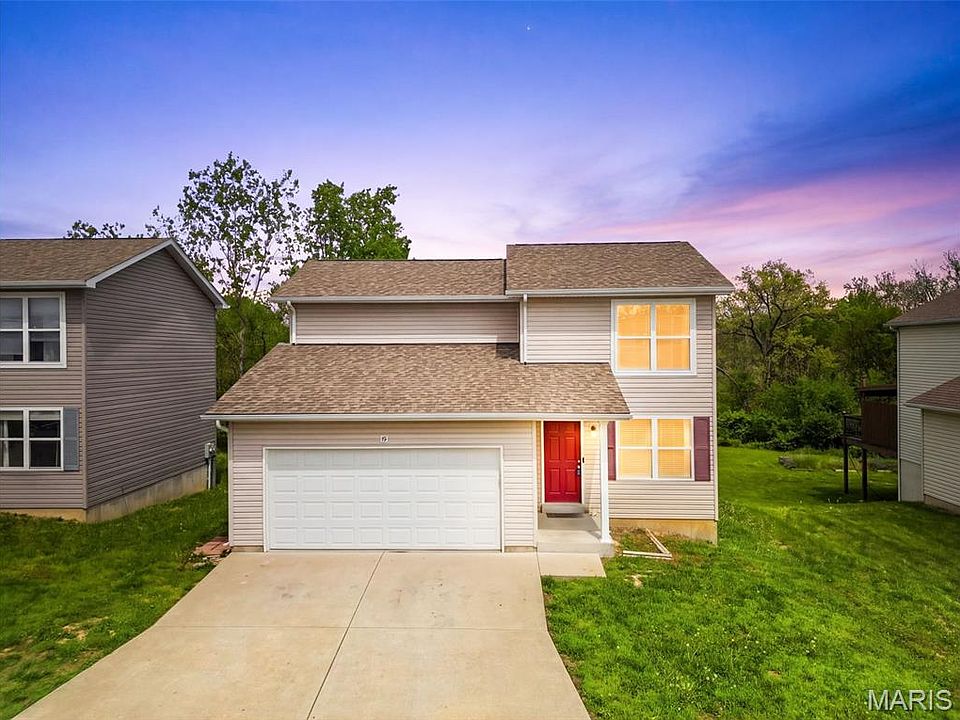 1st image of 35 Saddleback Ridge Dr