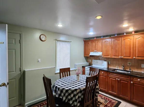 (undisclosed Address), Hewlett, NY 11557