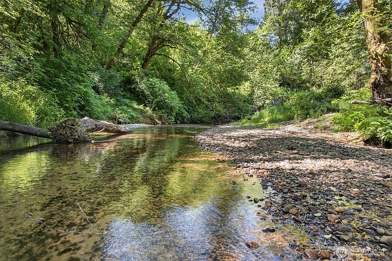 5th image of 344 N Hull Creek Road