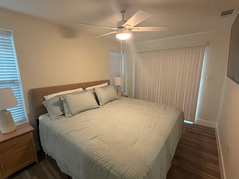 509 S Bayshore Dr #1 — Photo 17