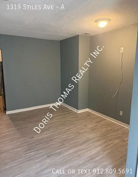 1319 Stiles Ave #A — Photo 2