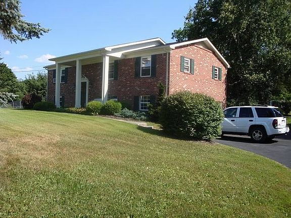 2nd image of 109 Circle Dr W