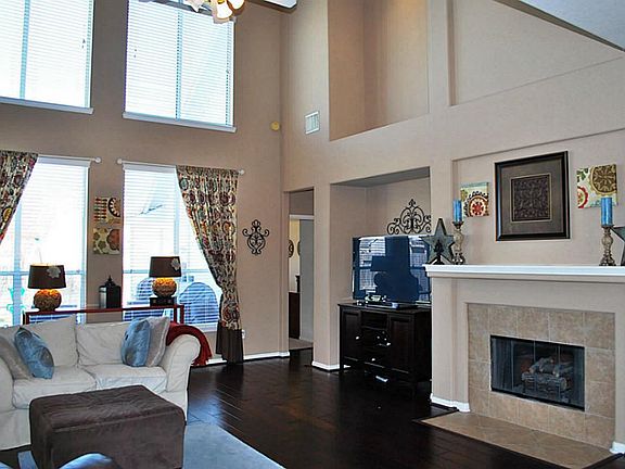 4th image of 9914 Pine Flats Dr