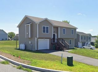 182 Danielle Dr, Woonsocket, RI 02895