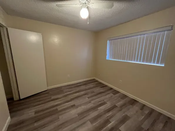 1019 L St #B, Bakersfield, CA 93304