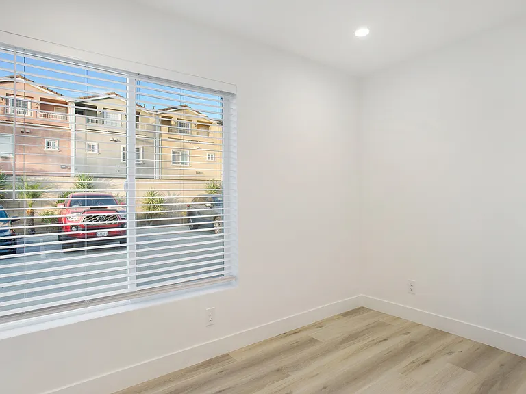 8101 Larson Avenue — Photo 15
