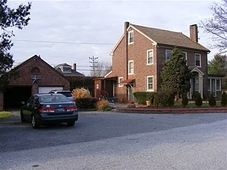 1 Imperial Dr photo 1