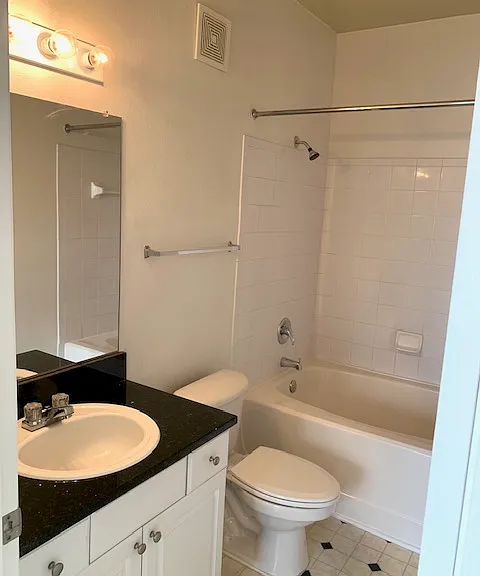 19935 Villa Isle Dr #306 — Photo 9