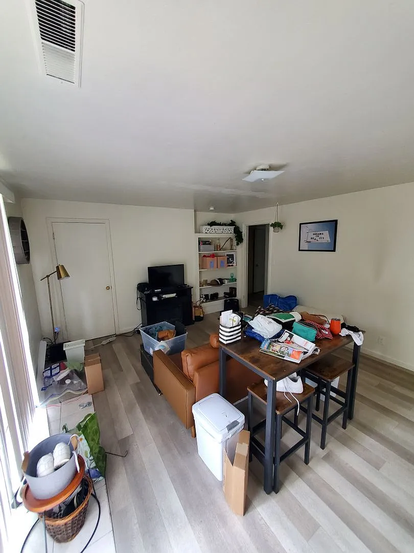 Alpine Ave (Triplex) — Photo 3