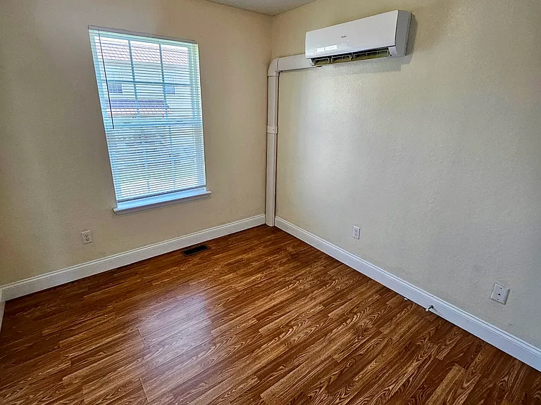 1757 Broadway St #2 — Photo 13