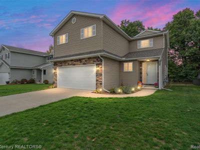 6496 Skylar Ln, Waterford, MI, 48327