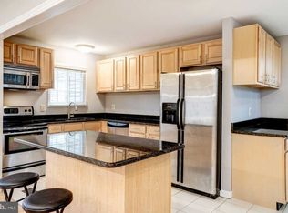 9065 Andromeda Dr, Burke, VA 22015