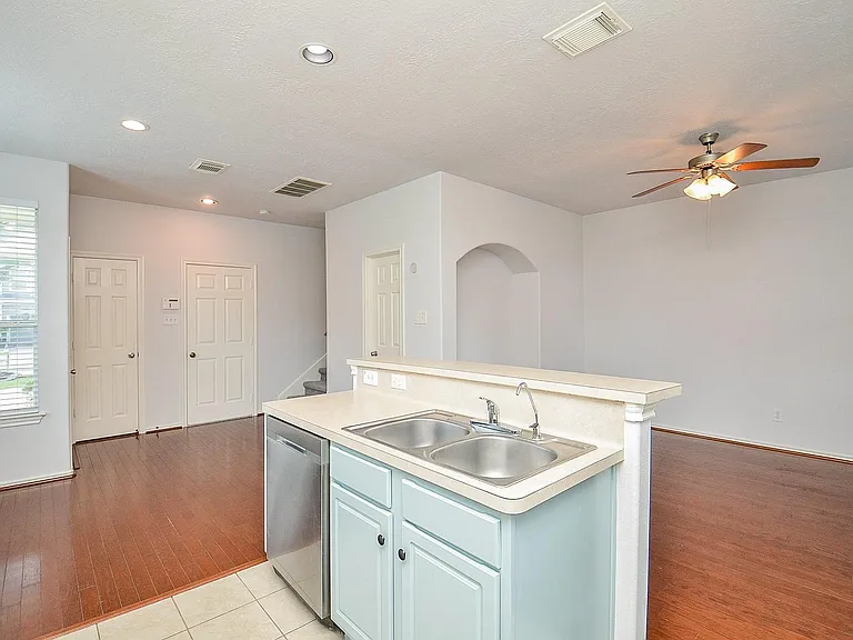 8821 Elm Drake Ln — Photo 9
