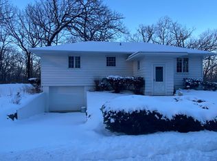 9210 Country Club Rd #1, Woodstock, IL 60098