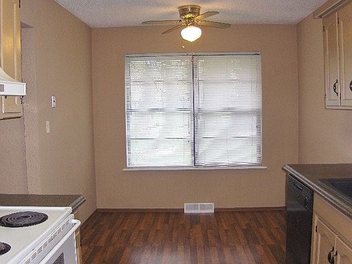 5th image of 1811 NW Killarney Ln