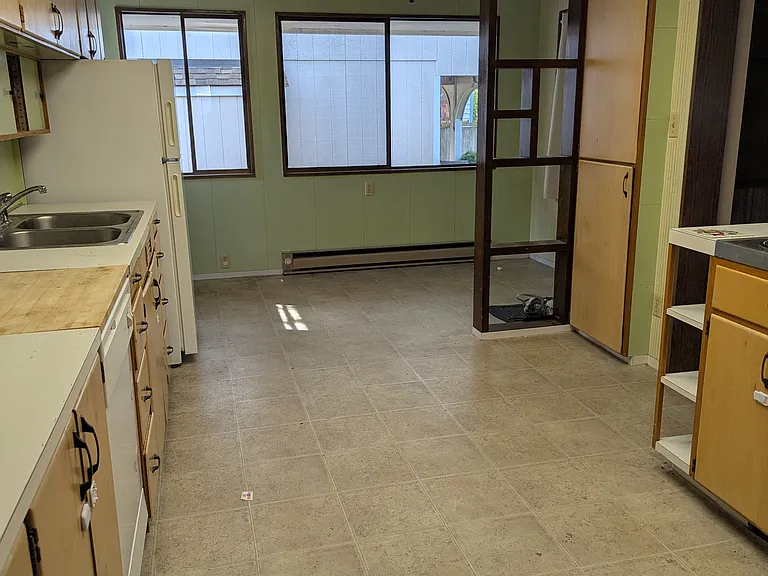7740 17th Ave SW — Photo 3