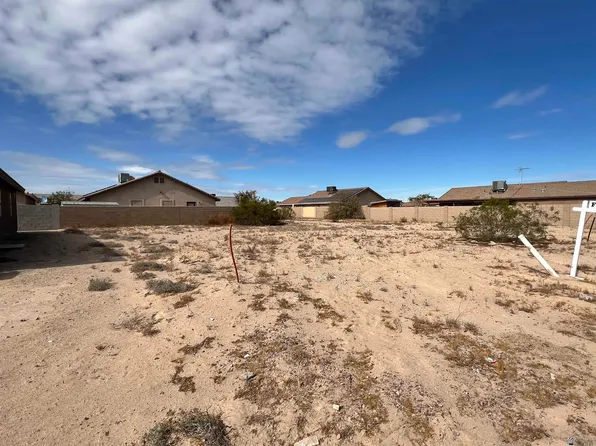 386 N Terrazas Dr, San Luis, AZ 85349