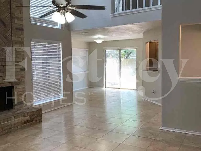 2322 Piddler Dr — Photo 4