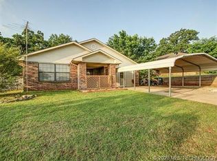 630 E 7th Ave, Bristow, OK 74010