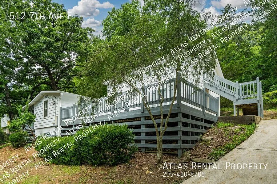 Appliances Included! 3 Bedroom Beauty! — Photo 2