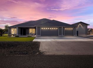 4204 S Coulee Vista Dr, Kennewick, WA 99338