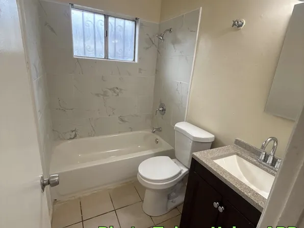 1311 Lake St #A, Bakersfield, CA 93305