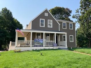 5 Pleasant St APT 2, Hingham, MA 02043