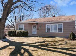 852 S York St, Elmhurst, IL 60126