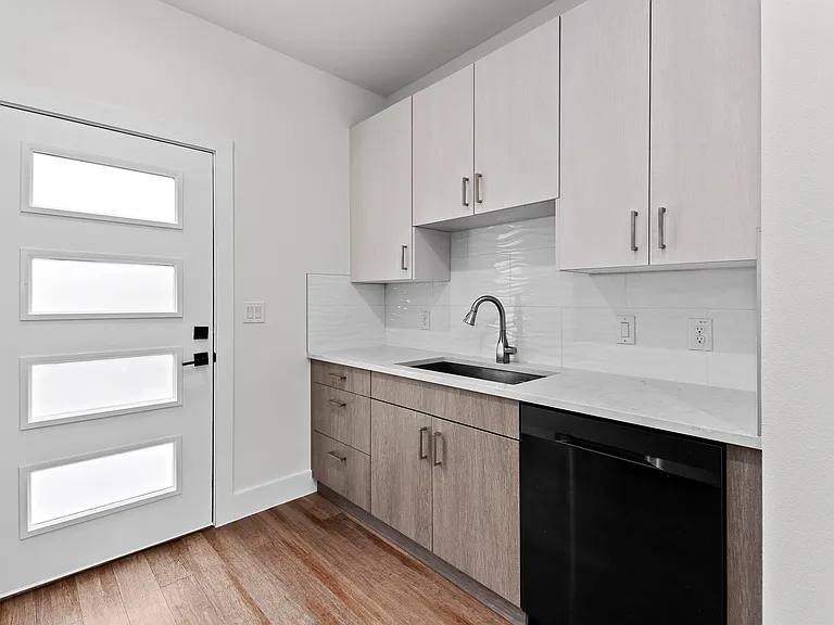 1193 E M Franklin Ave #1 — Photo 10