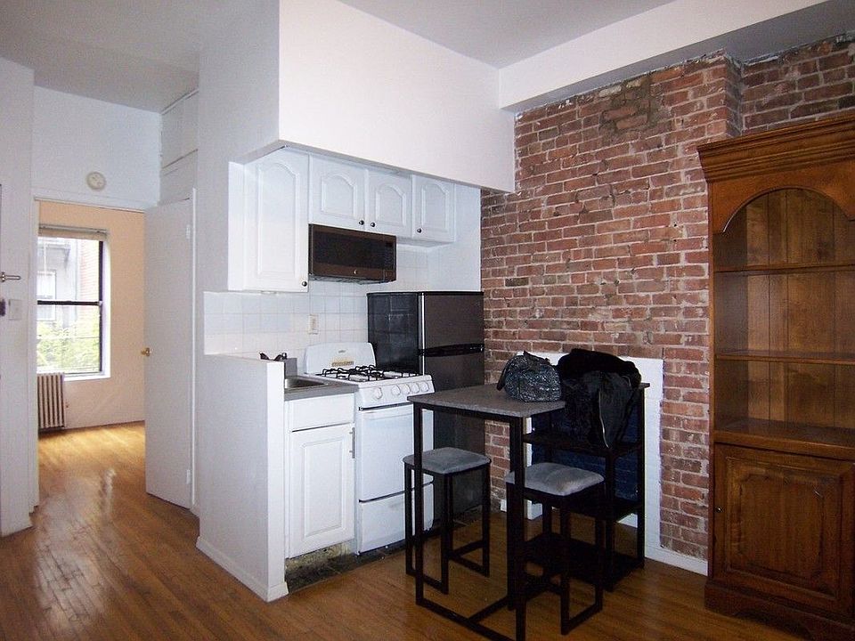 1st image of 442 W 45th St #2WR