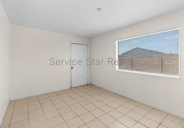 2510 E Pueblo Ave #3 — Photo 4