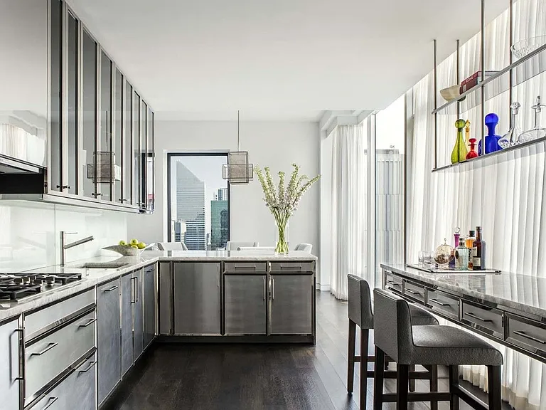 20 W 53rd St #42A — Photo 6